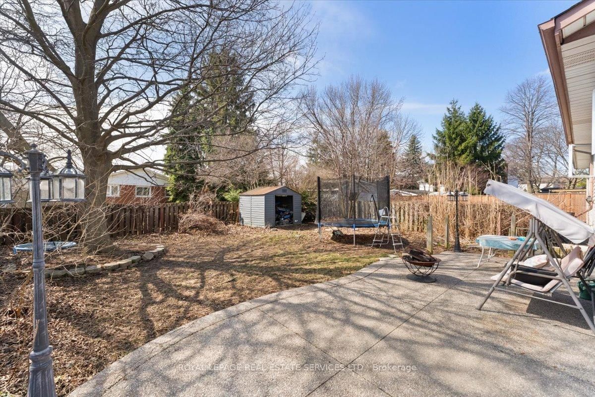 Semi-Detached House for sale at 57 Elora Drive, Hamilton, Ontario, L9C 6T4 - Fessenden - MLS: X12964088