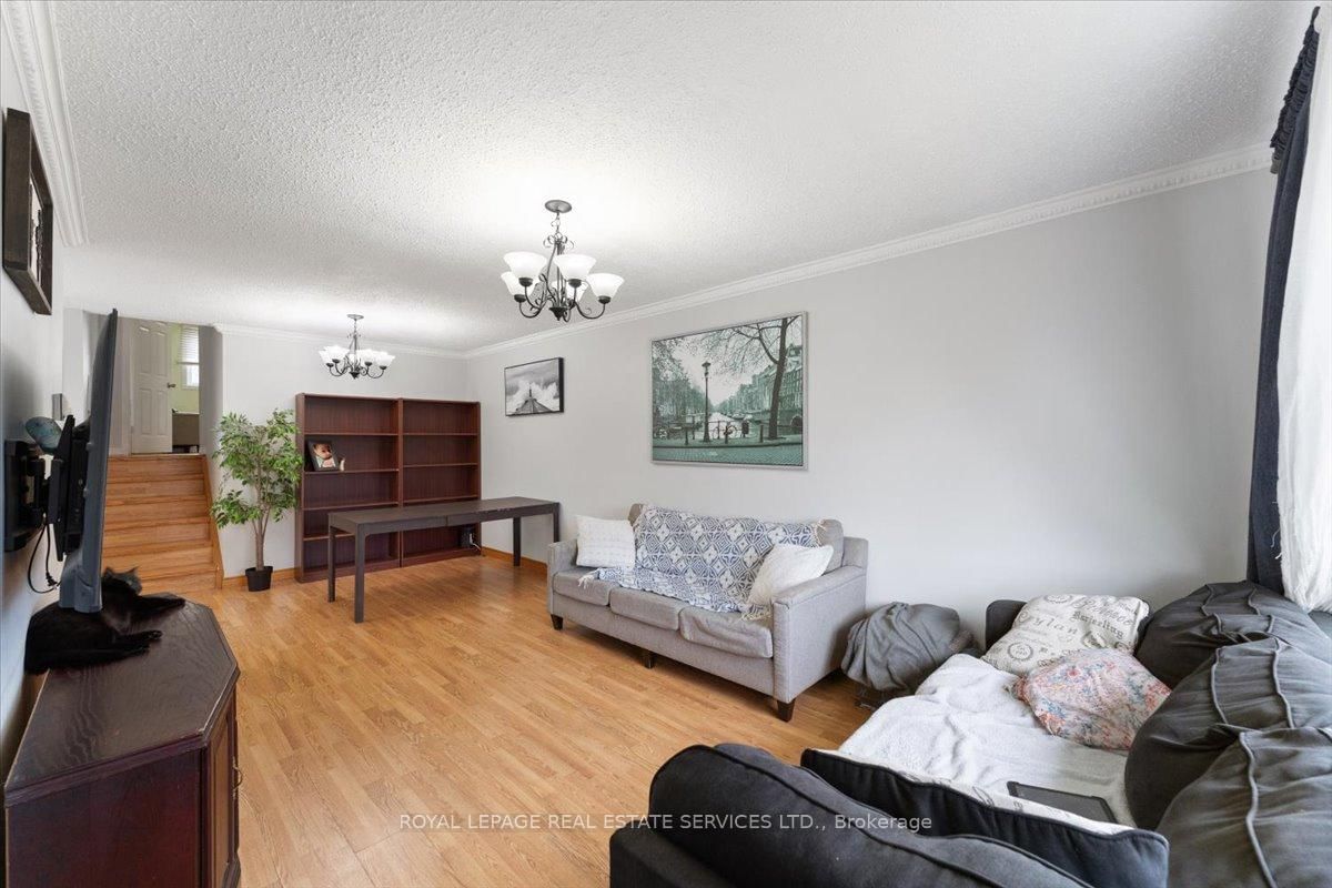 Semi-Detached House for sale at 57 Elora Drive, Hamilton, Ontario, L9C 6T4 - Fessenden - MLS: X12964088