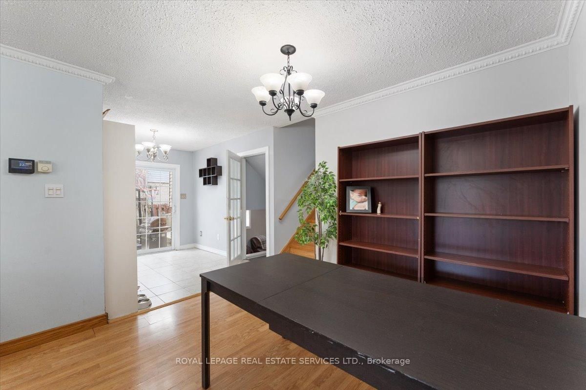 Semi-Detached House for sale at 57 Elora Drive, Hamilton, Ontario, L9C 6T4 - Fessenden - MLS: X12964088