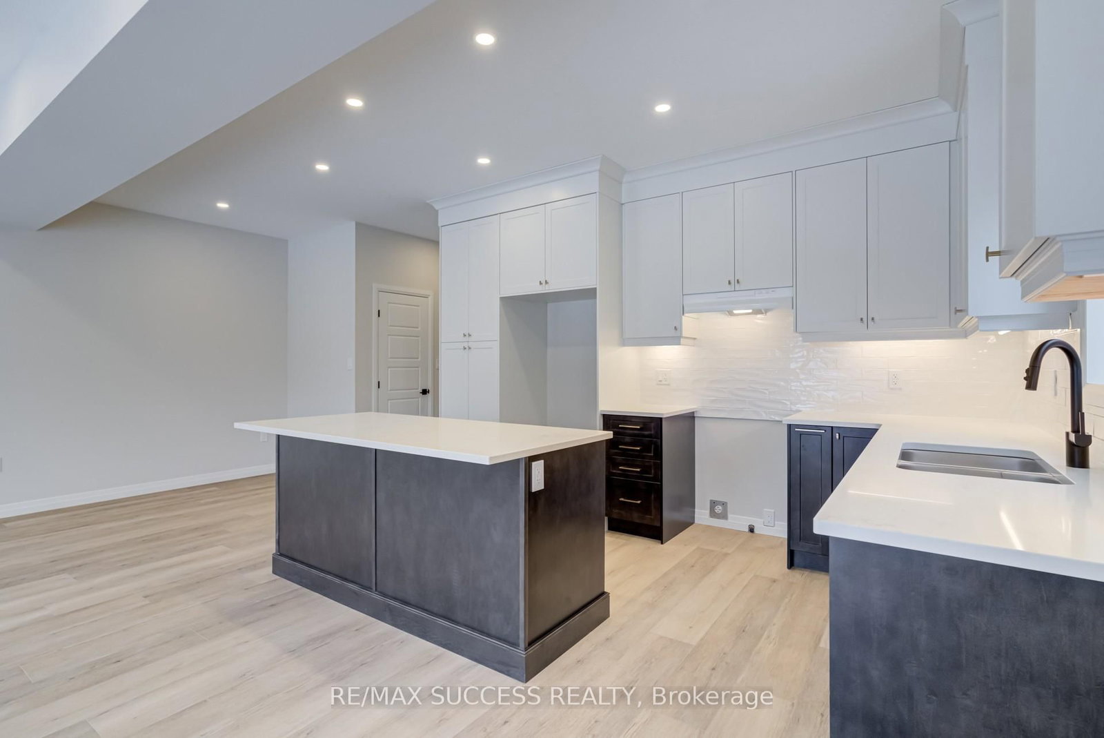 147 Siebert Avenue - Photo 14