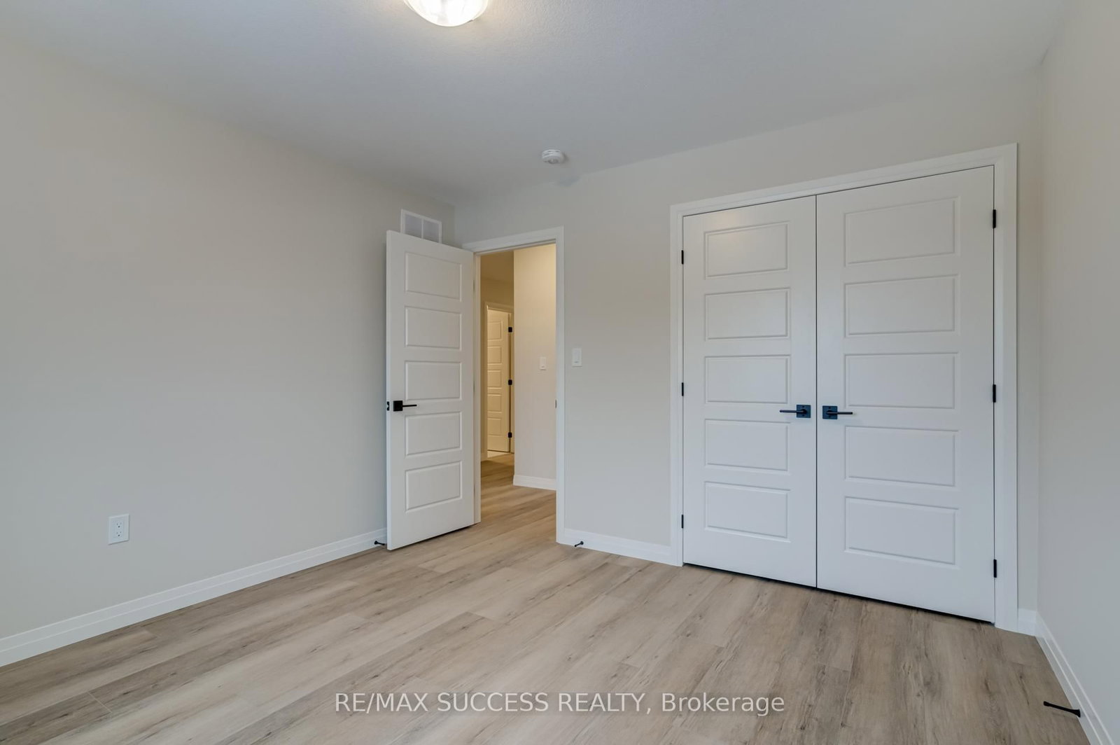 147 Siebert Avenue - Photo 36