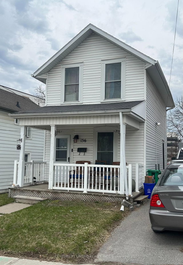 136 Robinson Street