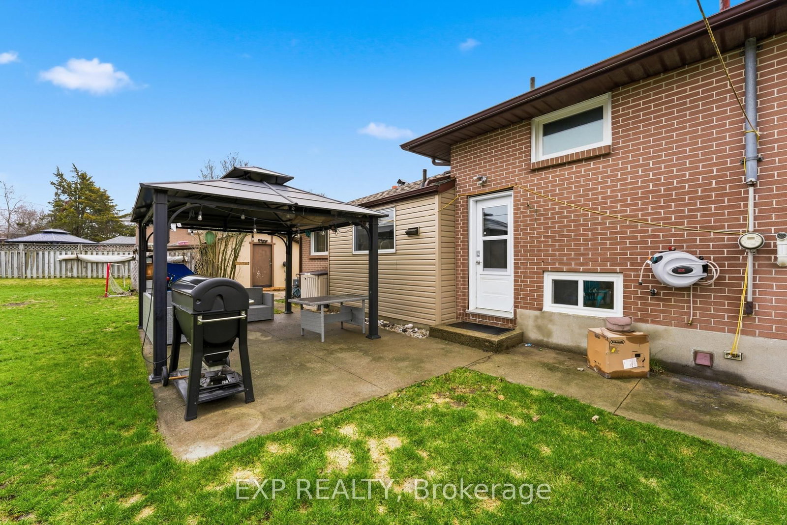 Detached House for sale at 1 Nelles Avenue, Quinte West, Ontario, K8V 3A6 - Sidney Ward - MLS: X12964258