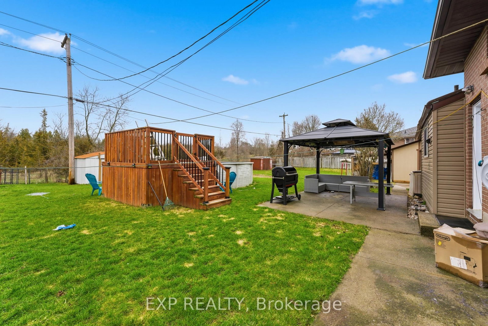 Detached House for sale at 1 Nelles Avenue, Quinte West, Ontario, K8V 3A6 - Sidney Ward - MLS: X12964258