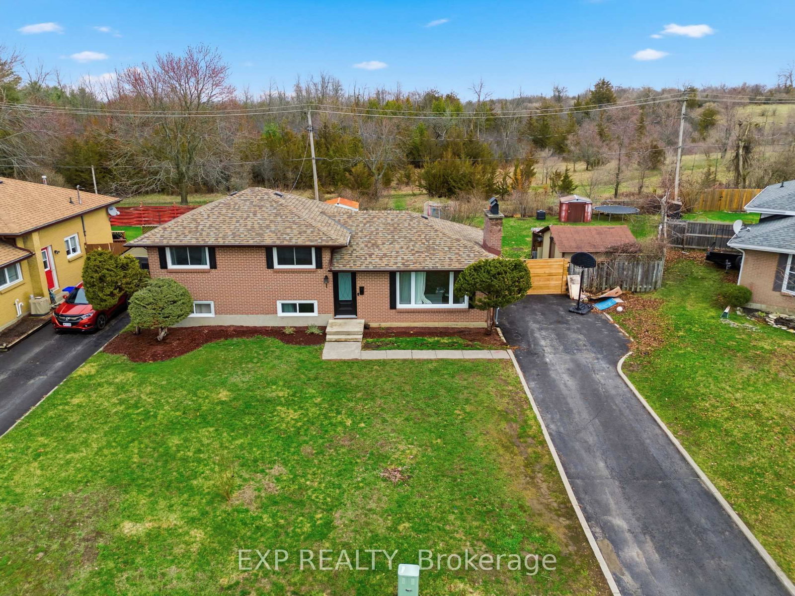 Detached House for sale at 1 Nelles Avenue, Quinte West, Ontario, K8V 3A6 - Sidney Ward - MLS: X12964258