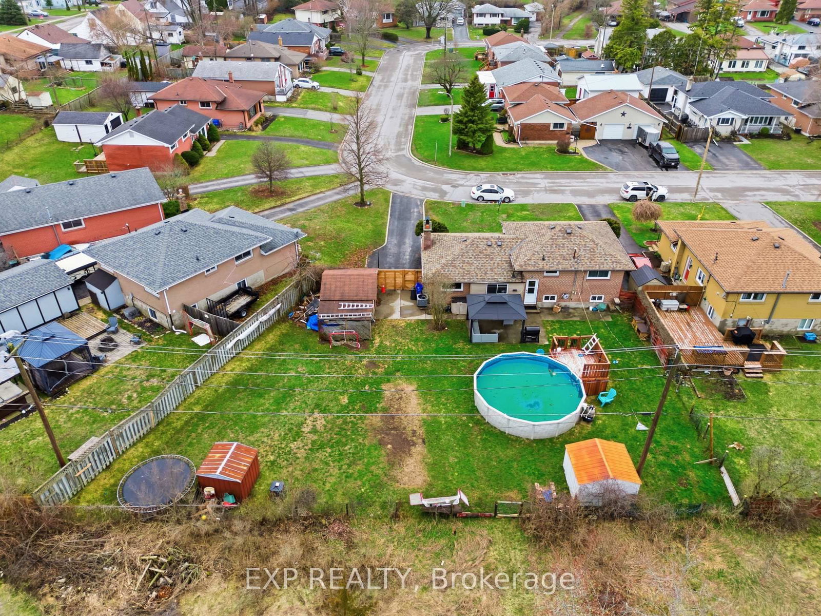 Detached House for sale at 1 Nelles Avenue, Quinte West, Ontario, K8V 3A6 - Sidney Ward - MLS: X12964258