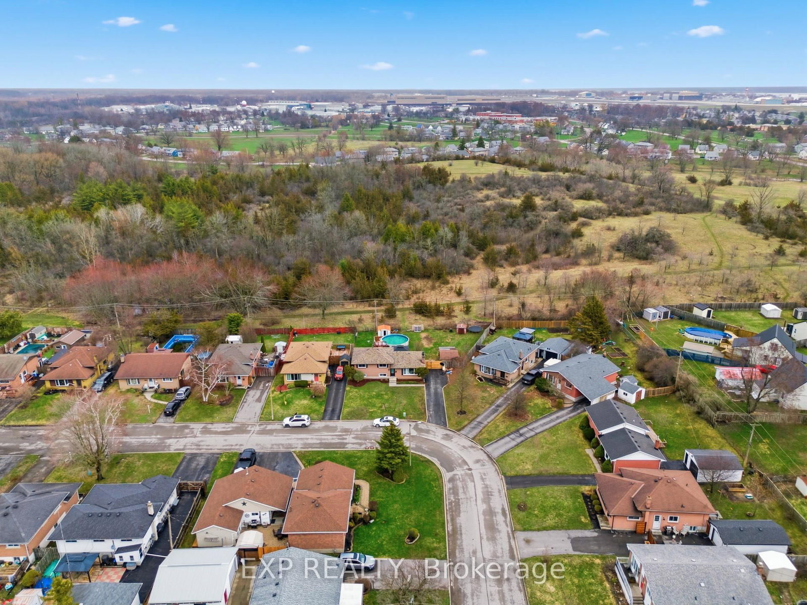 Detached House for sale at 1 Nelles Avenue, Quinte West, Ontario, K8V 3A6 - Sidney Ward - MLS: X12964258