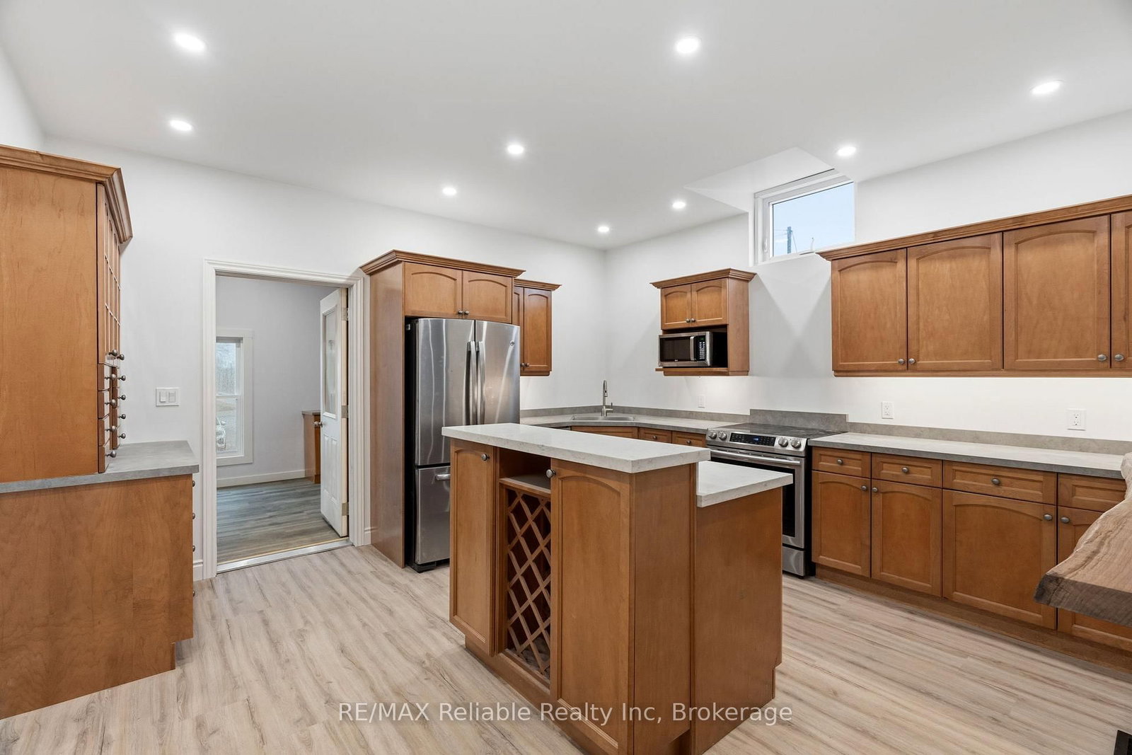 271 Main Street • Central Huron, ON photo 14