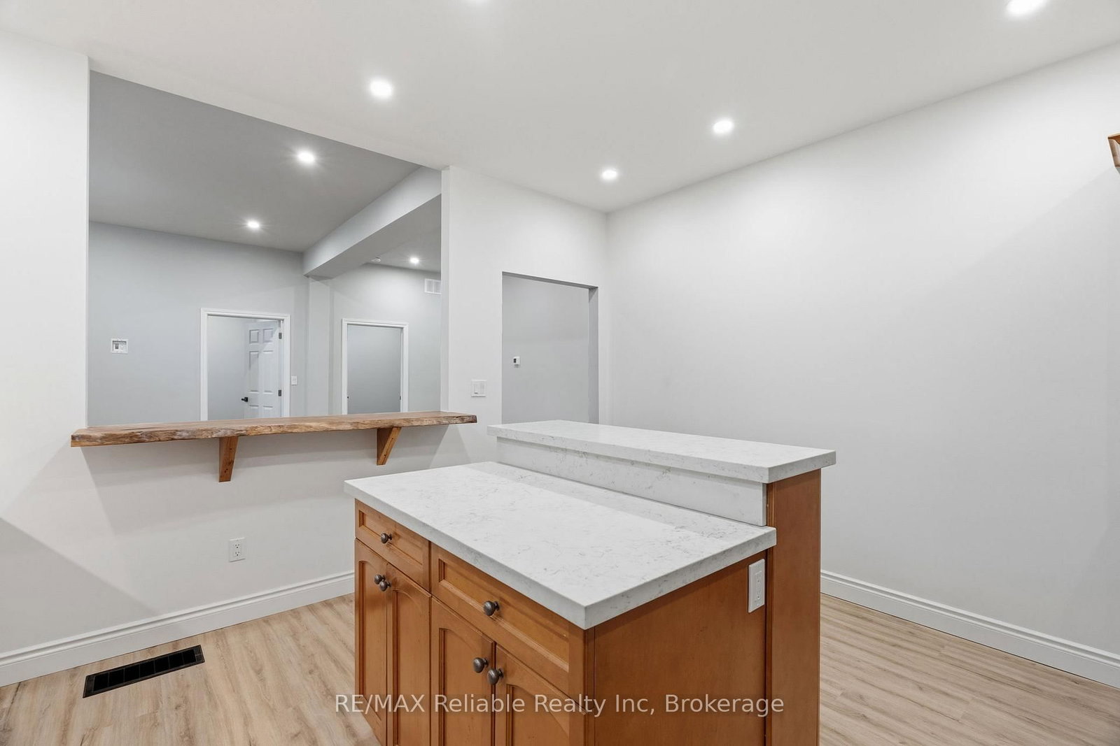 271 Main Street • Central Huron, ON photo 17