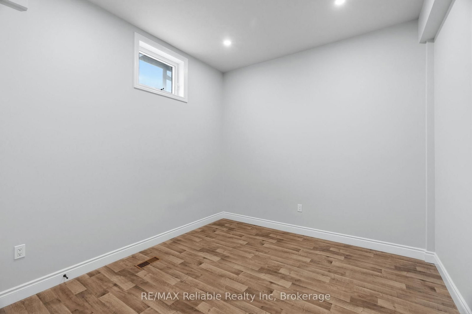 271 Main Street • Central Huron, ON photo 23