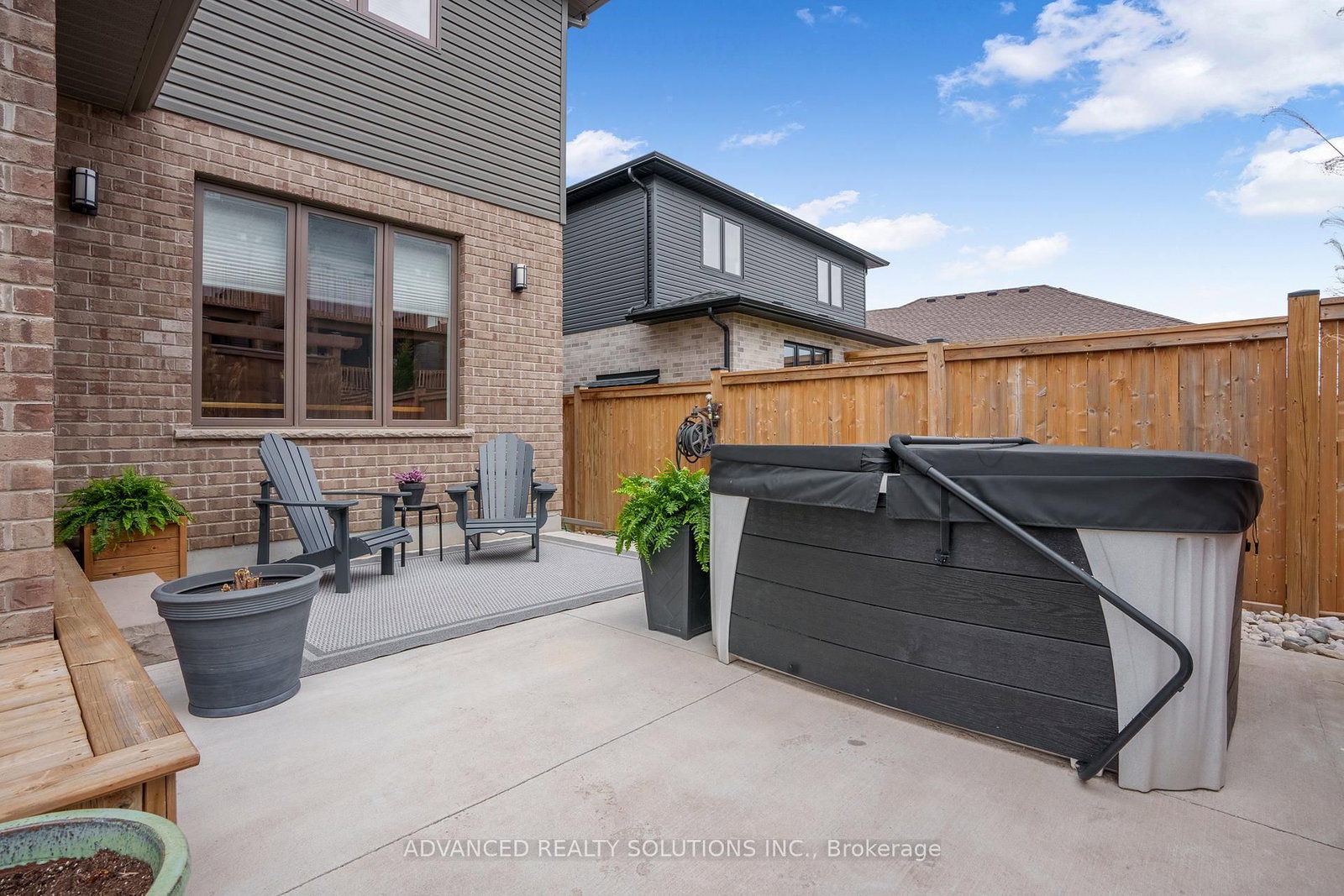 2209 Linkway Boulevard - Photo 4