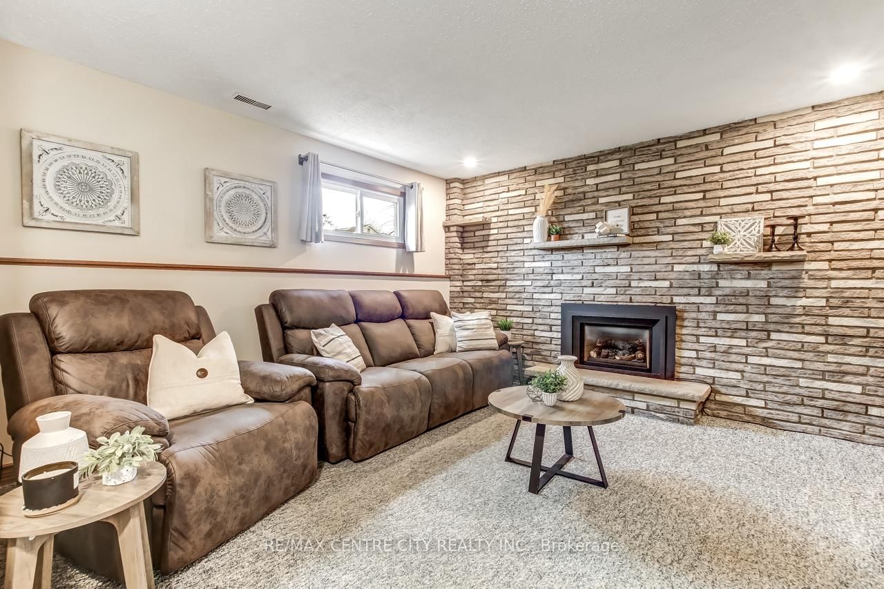 Detached House for sale at 50 Erinlea Drive, St. Thomas, Ontario, N5R 5P1 - St. Thomas - MLS: X12964494