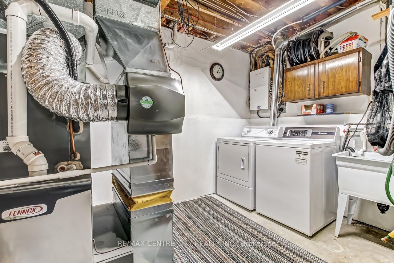 Detached House for sale at 50 Erinlea Drive, St. Thomas, Ontario, N5R 5P1 - St. Thomas - MLS: X12964494