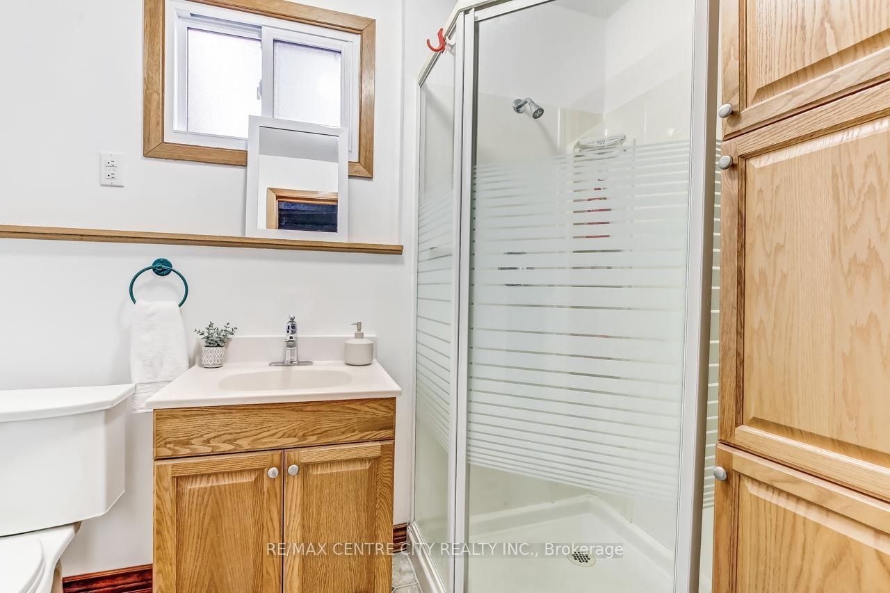 Detached House for sale at 50 Erinlea Drive, St. Thomas, Ontario, N5R 5P1 - St. Thomas - MLS: X12964494