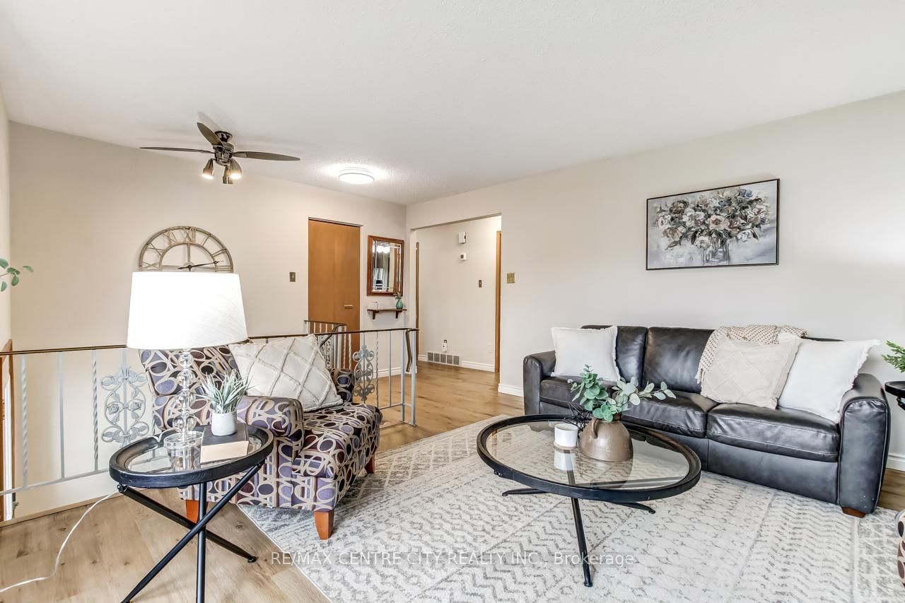 Detached House for sale at 50 Erinlea Drive, St. Thomas, Ontario, N5R 5P1 - St. Thomas - MLS: X12964494