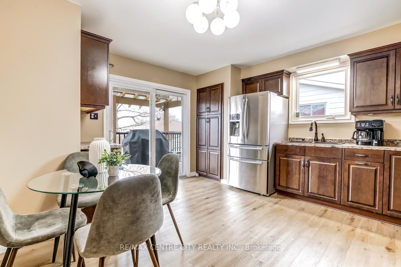 Detached House for sale at 50 Erinlea Drive, St. Thomas, Ontario, N5R 5P1 - St. Thomas - MLS: X12964494