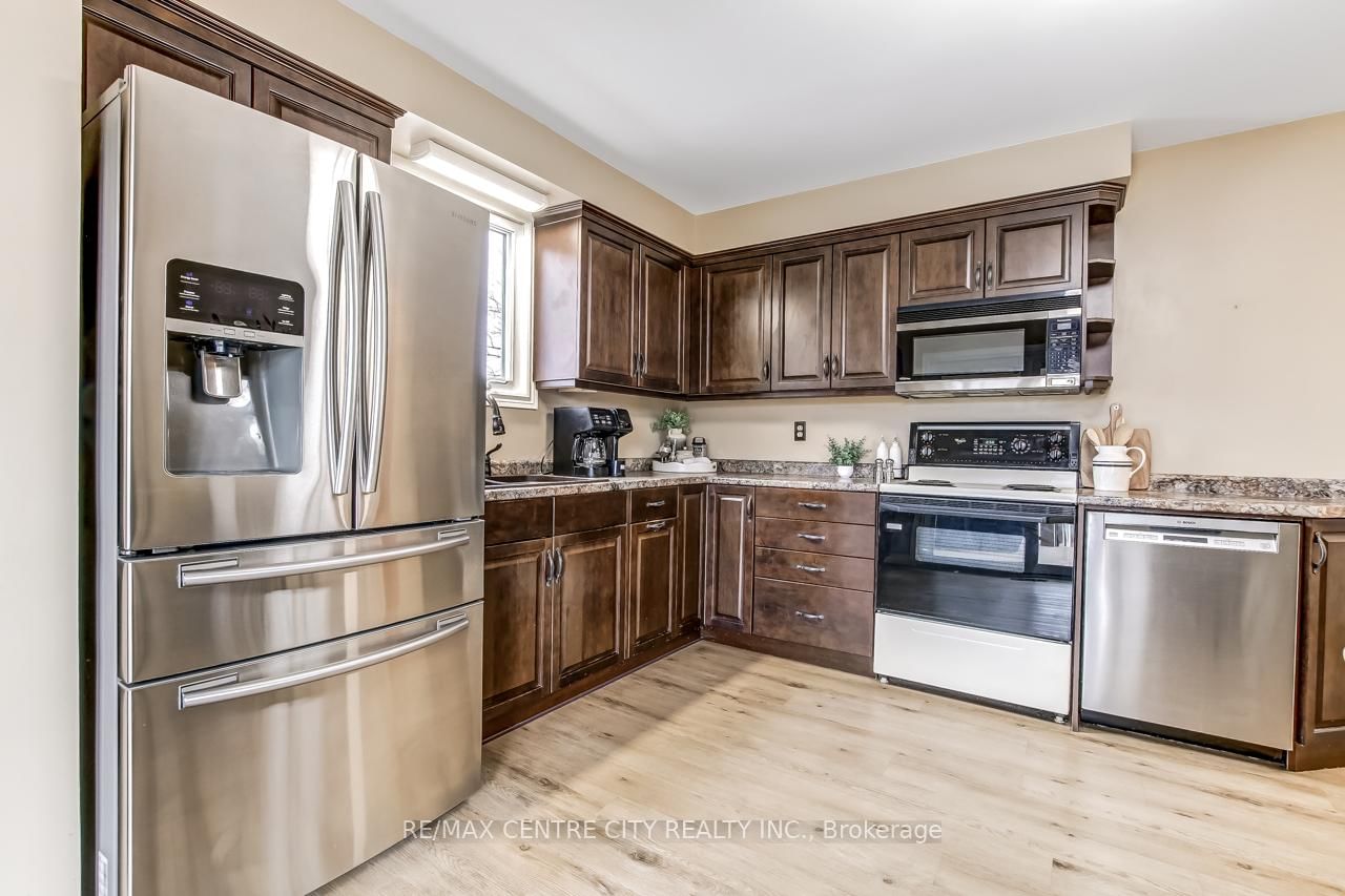 Detached House for sale at 50 Erinlea Drive, St. Thomas, Ontario, N5R 5P1 - St. Thomas - MLS: X12964494