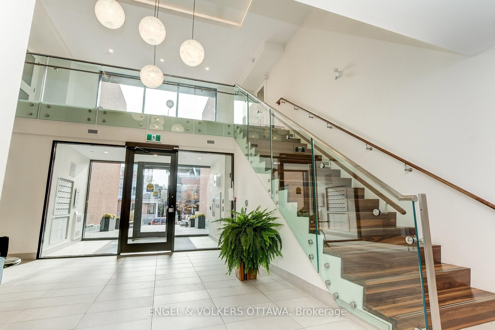 280 Crichton Street, Unit 302 - Photo 3