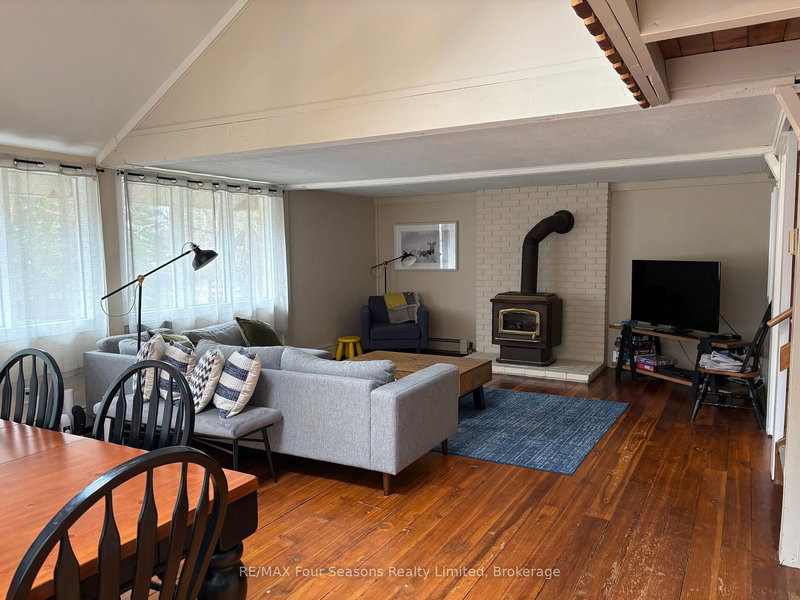 163 Craigleith Rd, Blue Mountains, L9Y 0S4 | Image 2