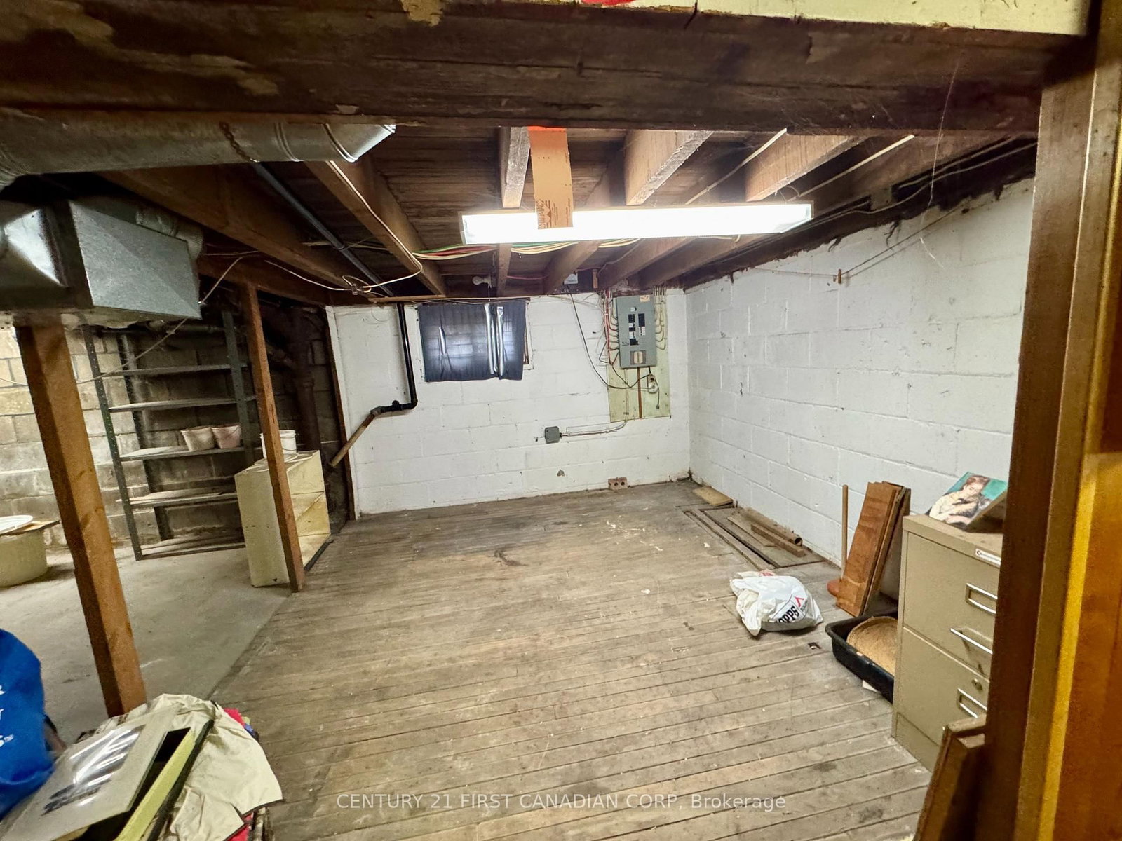Listing Image 7