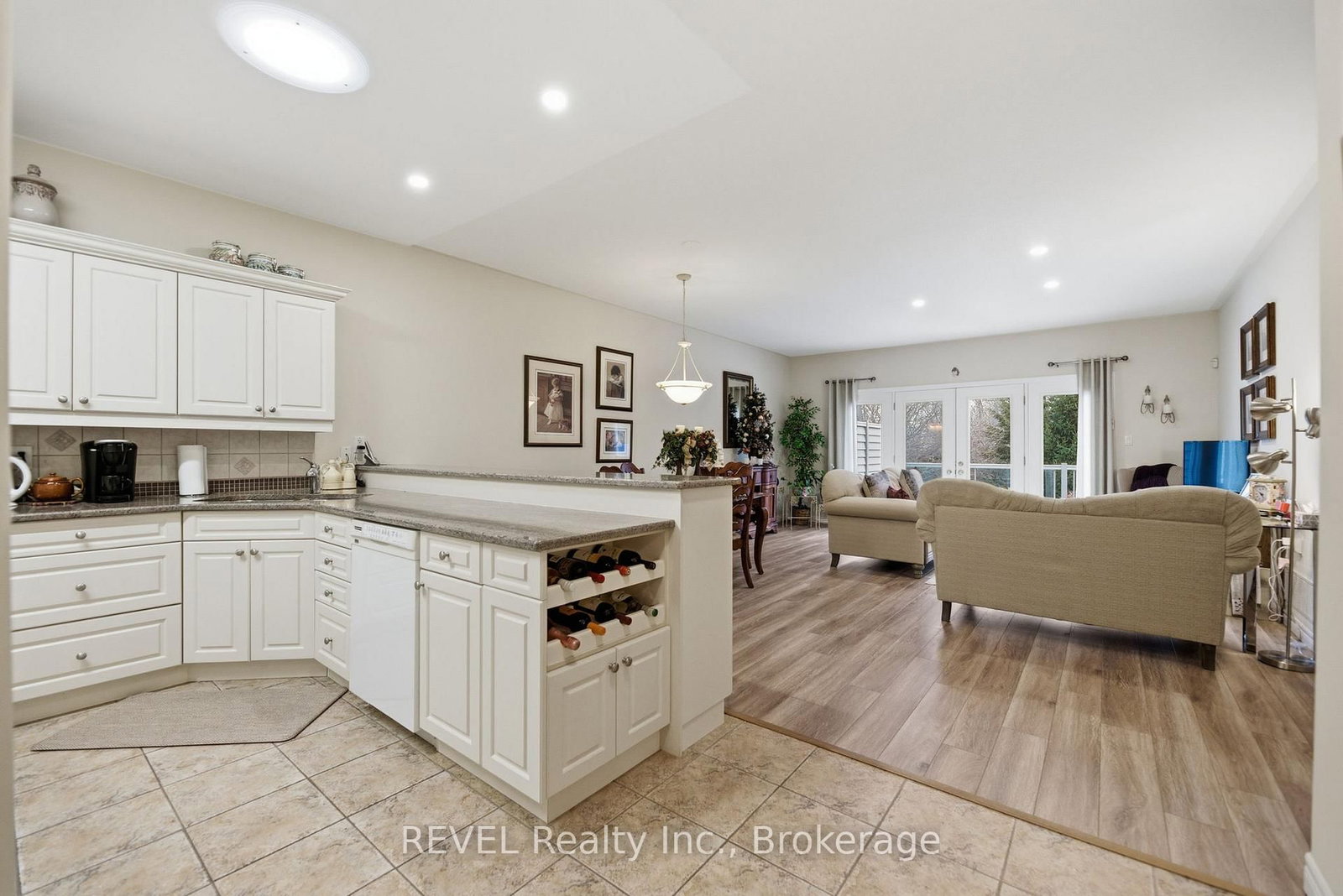 6295 Forest Ridge Drive - Photo 11