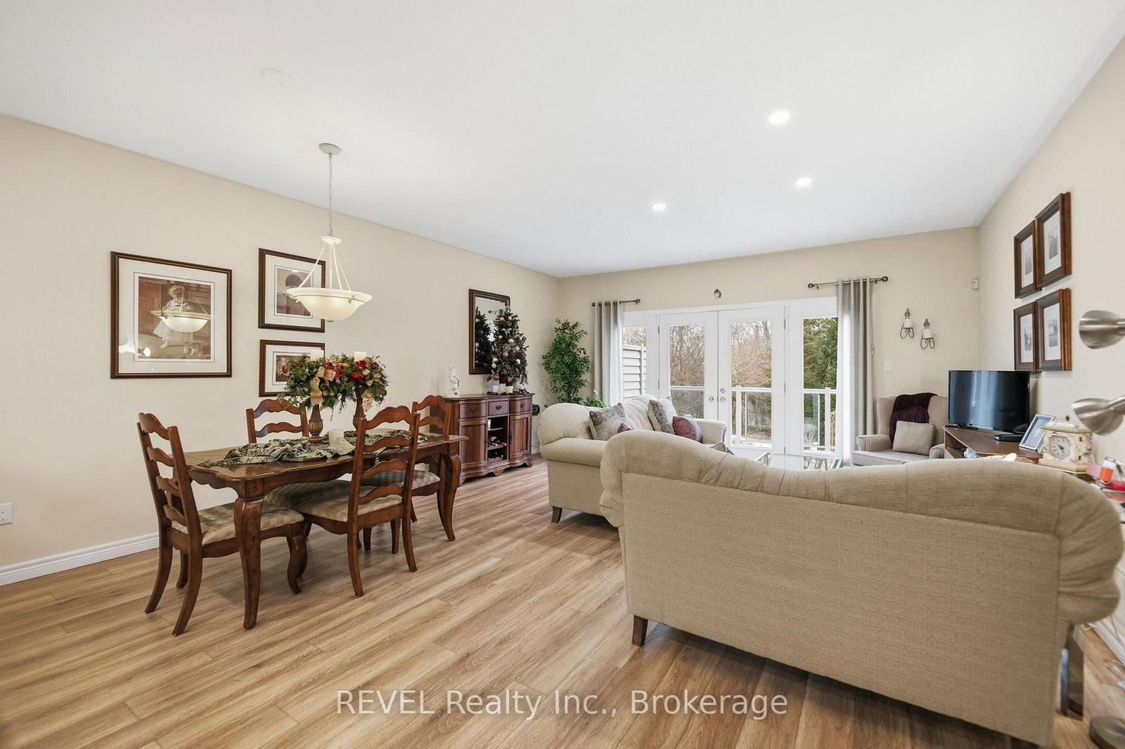 6295 Forest Ridge Drive - Photo 16