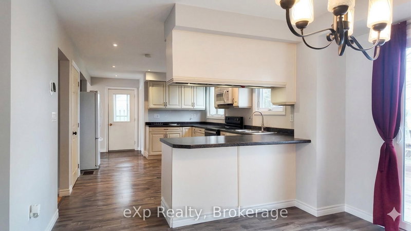 526 Thede Dr, Saugeen Shores, N0H 2C4 | Image 3