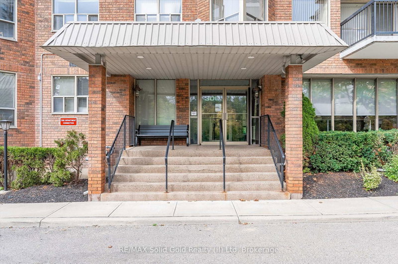 504 - 300 Keats Way, Waterloo, N2L 6E6 | Image 2