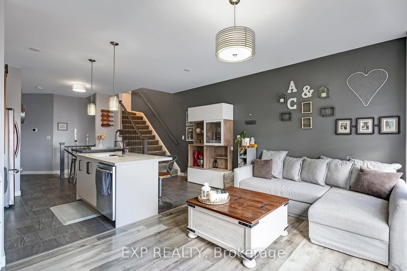 688 Dunn Ave, Hamilton, L8H 6M6 | Image 2