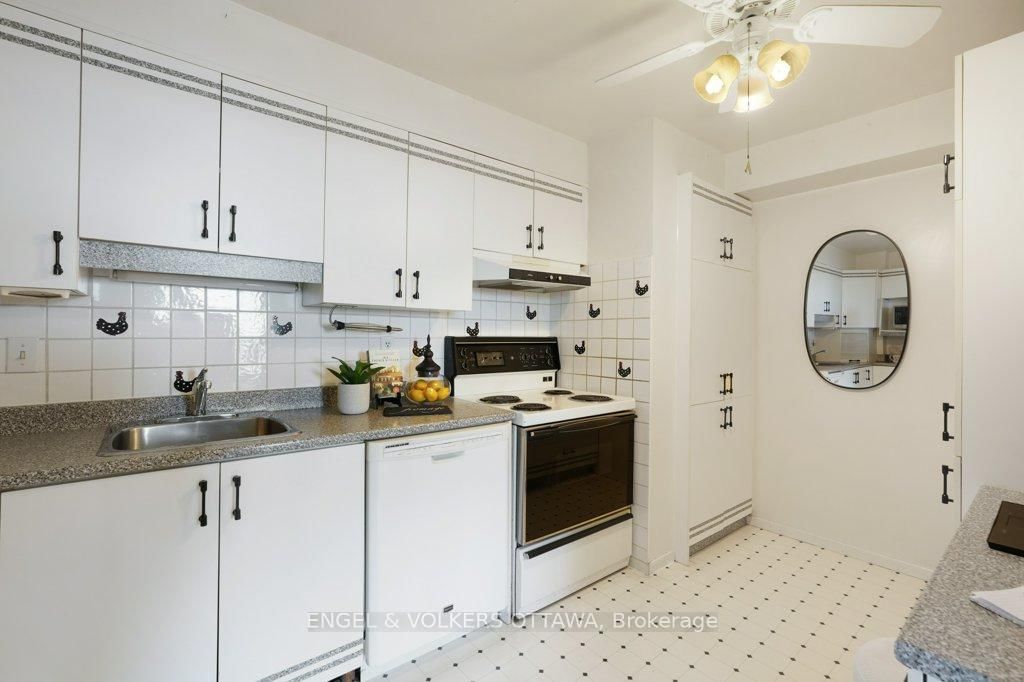 370 Dominion Avenue, Unit 803 - Photo 13