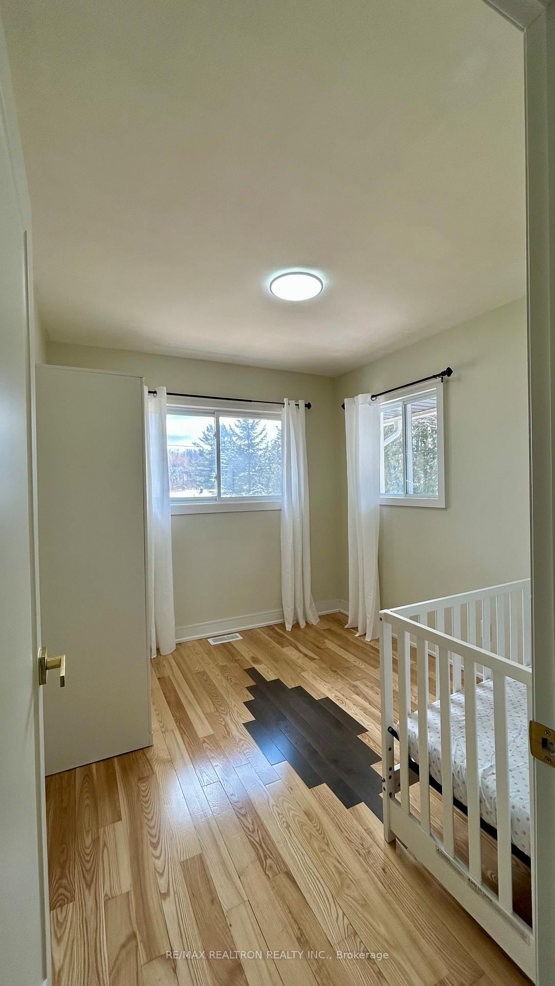 Detached House for sale at 62 Hillcrest Drive, Quinte West, Ontario, K8V 0M6 - Murray Ward - MLS: X12965050