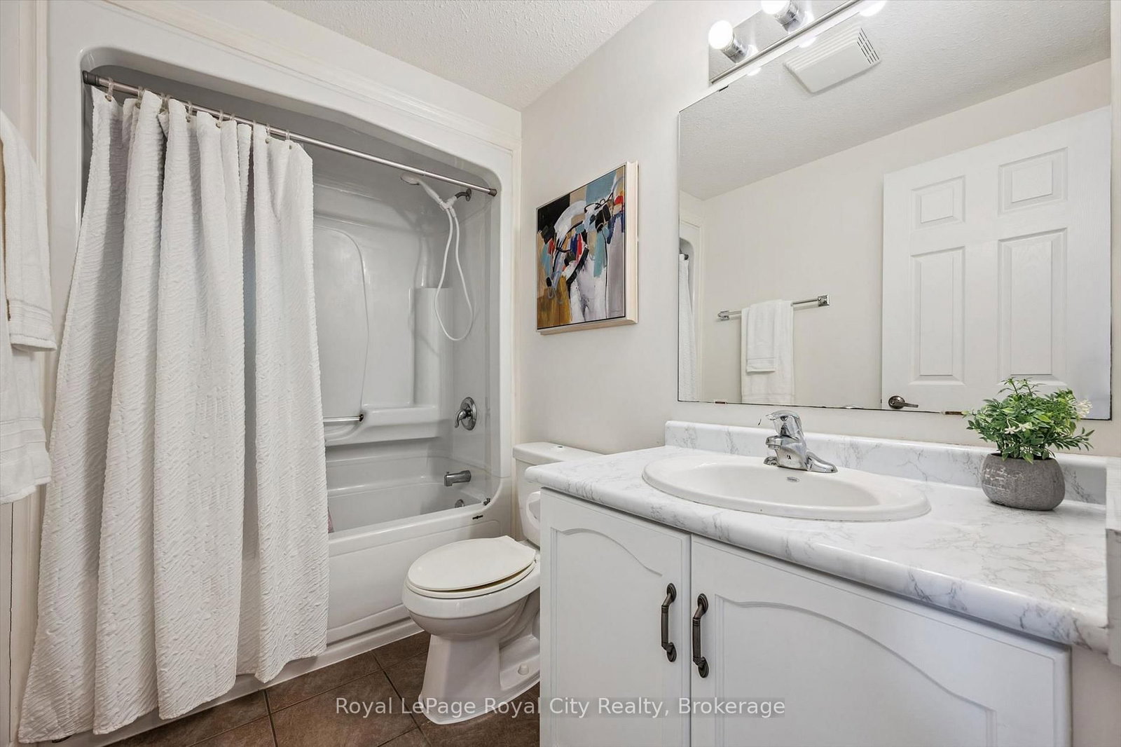 361 Arkell Road, Unit 6 - Photo 23