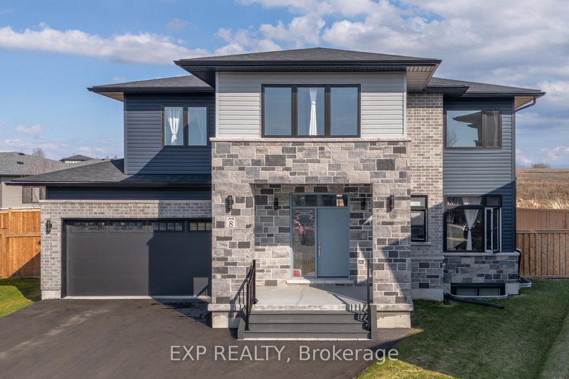 home for lease on 8 Lillys Court