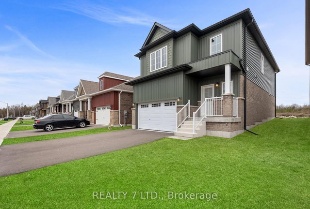 32 Hillcroft Way
