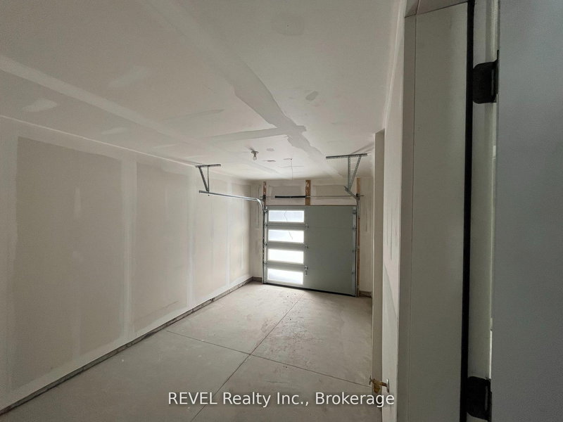 16 KEYSTONE Tr, Welland, L3B 0N8 | Image 2