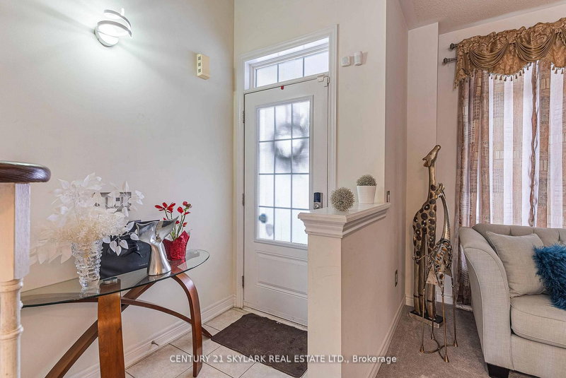 336 Col Phillips Dr, Shelburne, L9V 3W1 | Image 3