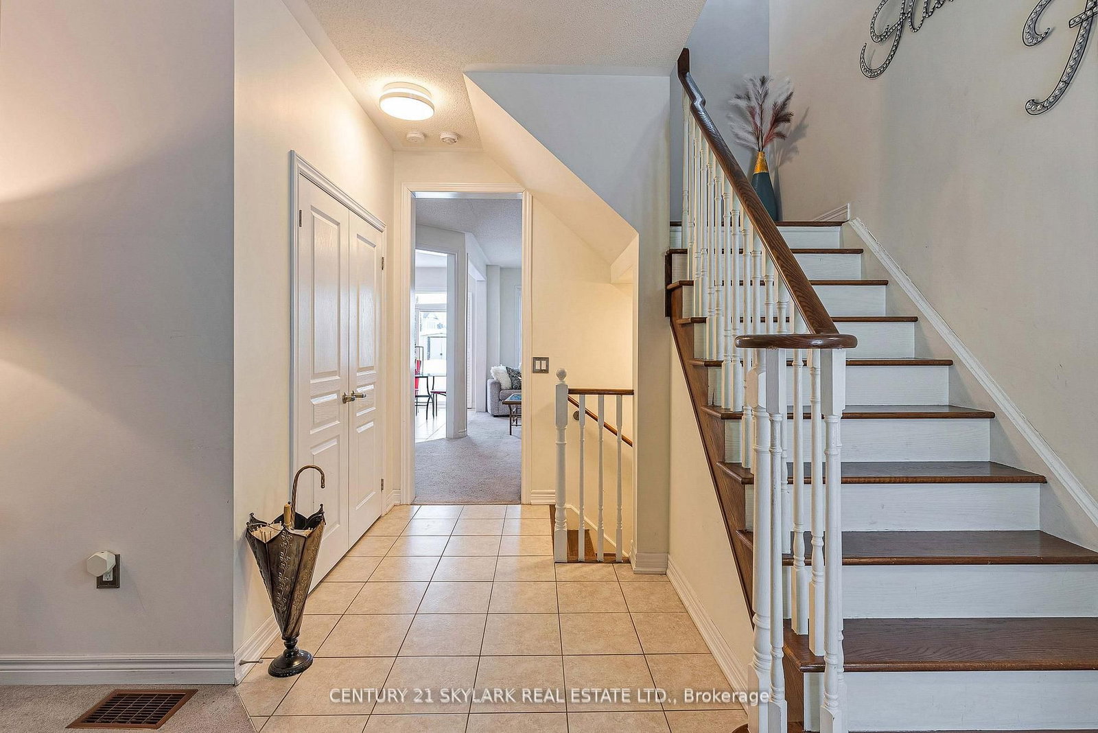 Detached House for sale at 336 Col Phillips Drive, Shelburne, Ontario, L9V 3W1 - Shelburne - MLS: X12965484