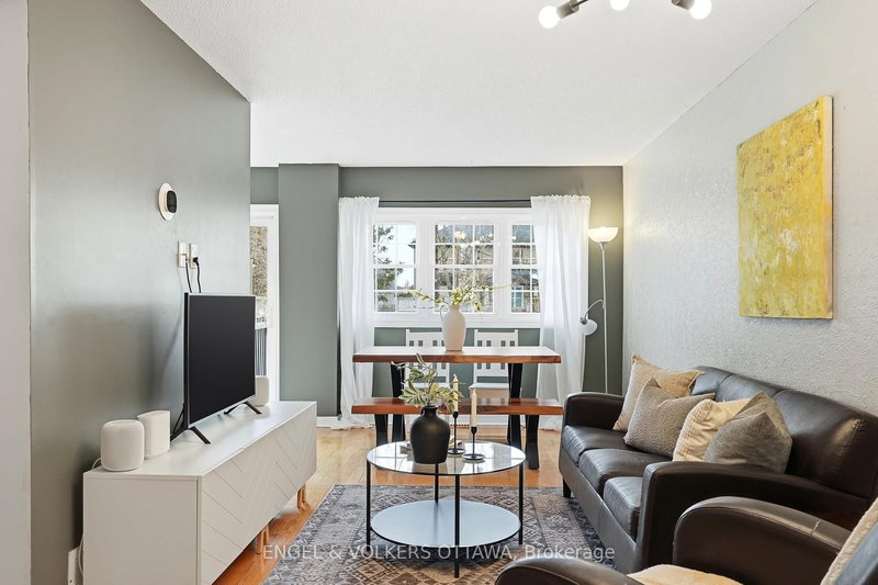 home for sale on 158 Woodpark Way