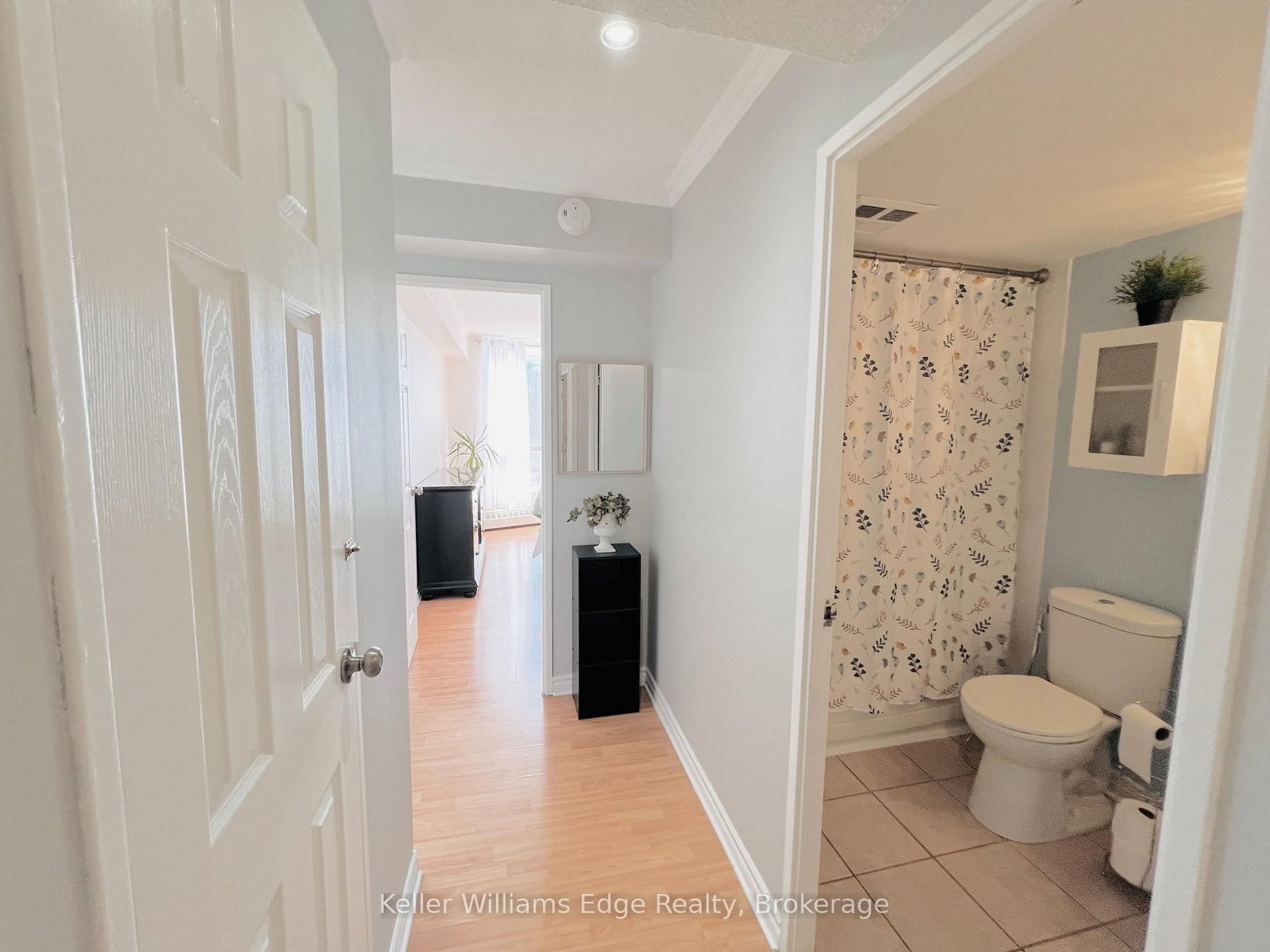 150 Charlton Avenue E, Unit 2206 - Photo 21