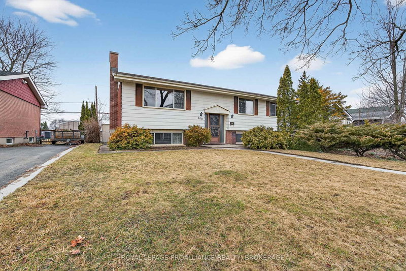 209 Glen Castle Rd, Kingston, K7M 4N7 | Image 3