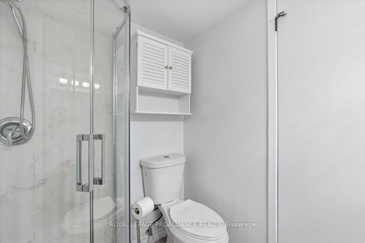 Detached House for sale at 8 Loraine Avenue, Quinte West, Ontario, K8V 6M1 - Trenton Ward - MLS: X12965690