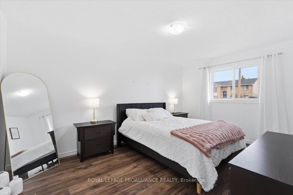 Detached House for sale at 8 Loraine Avenue, Quinte West, Ontario, K8V 6M1 - Trenton Ward - MLS: X12965690