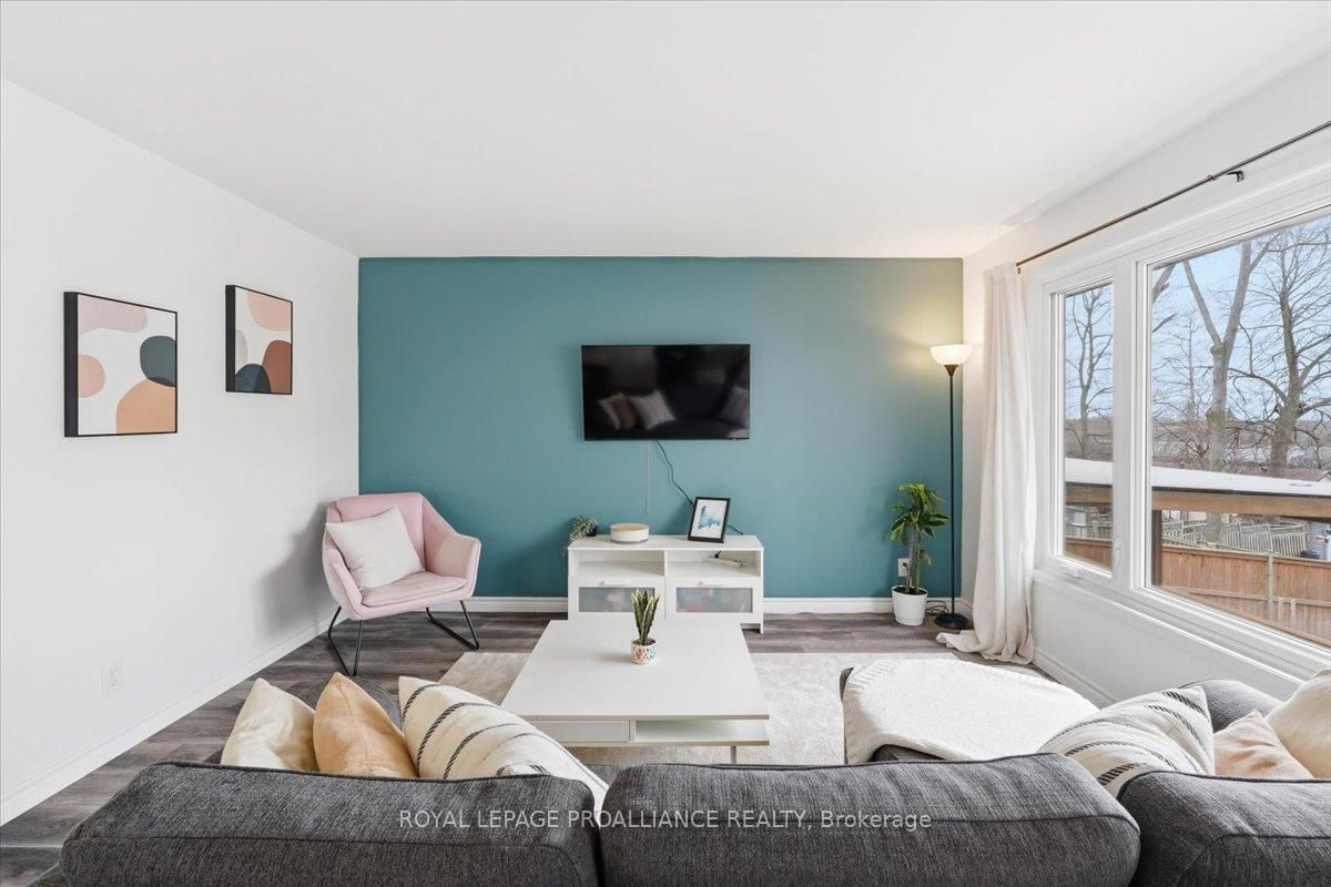 Detached House for sale at 8 Loraine Avenue, Quinte West, Ontario, K8V 6M1 - Trenton Ward - MLS: X12965690