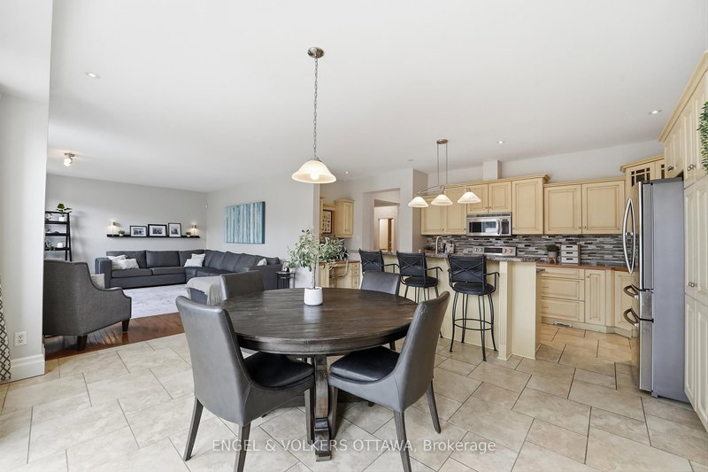 31 Leatherwood Cres, Ottawa, K2J 4X9 | Image 3