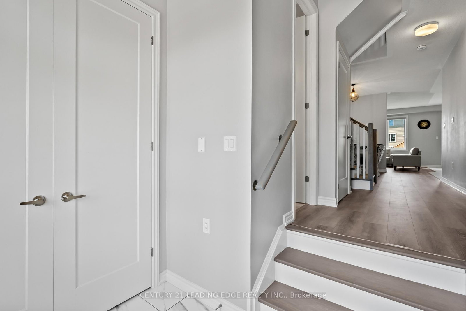 1097 Trailsview Avenue - Photo 4