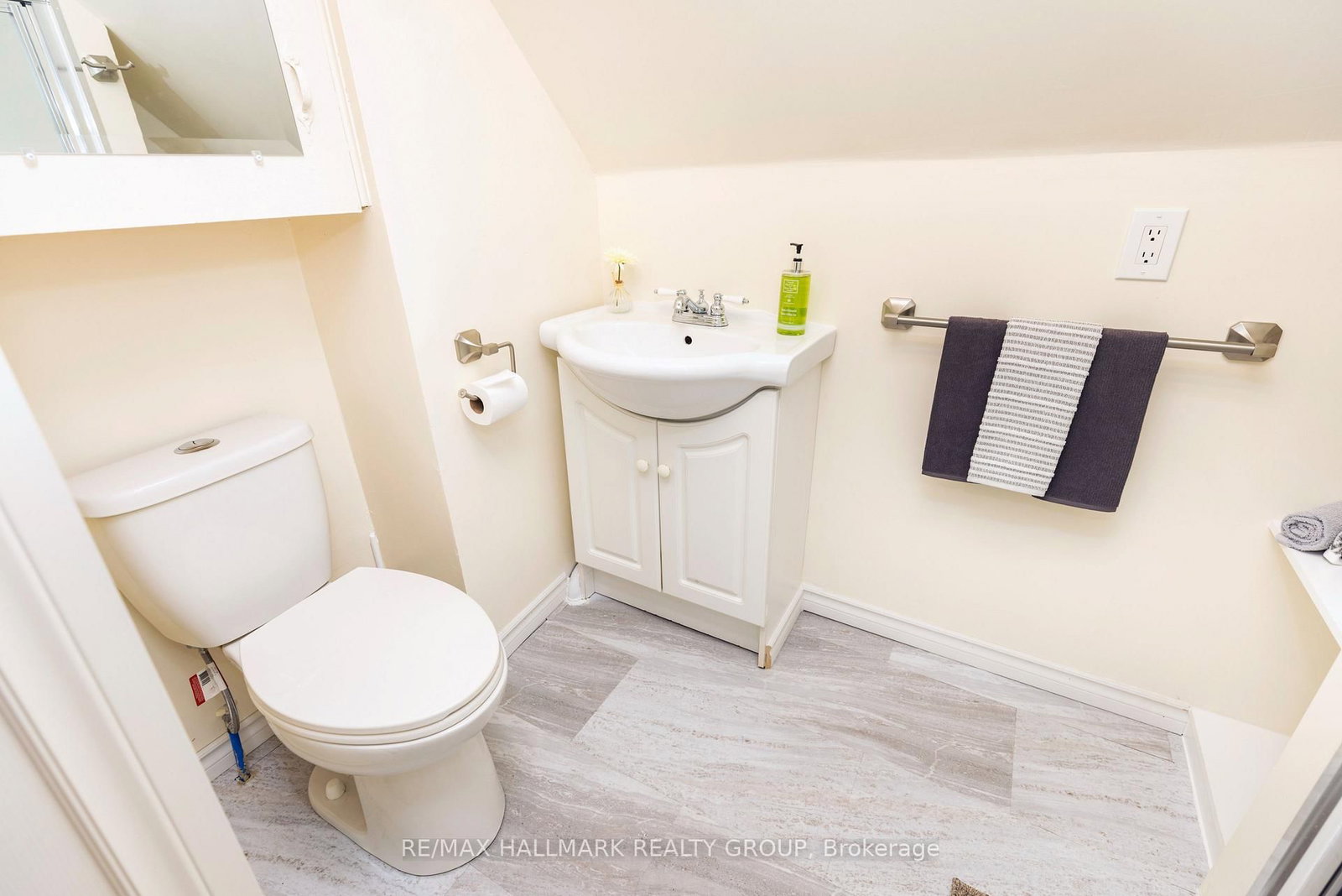 456 BRONSON Avenue, Unit 2 - Photo 14