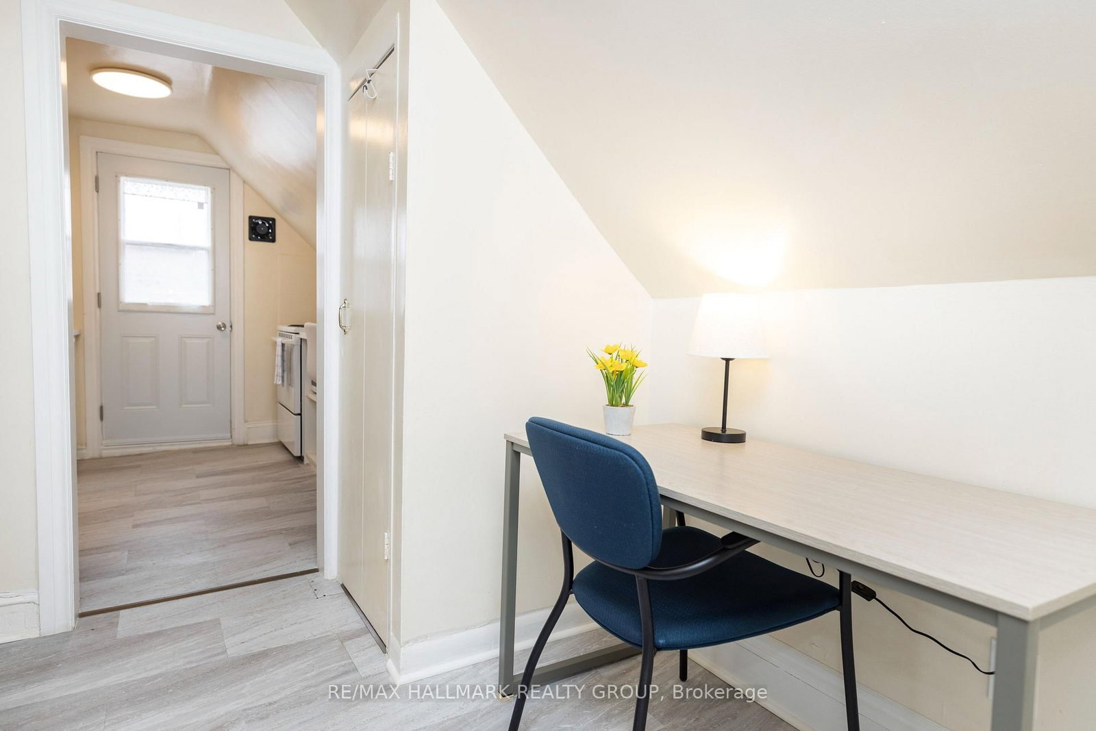 456 BRONSON Avenue, Unit 2 - Photo 4