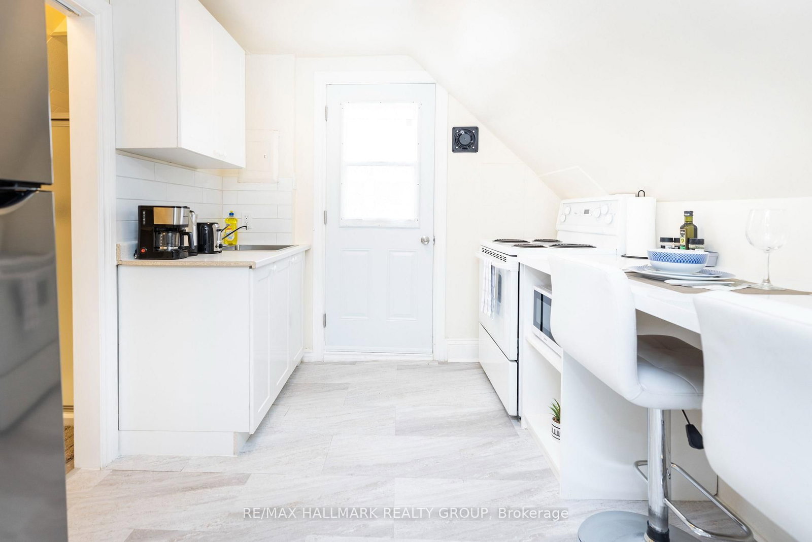 456 BRONSON Avenue, Unit 2 - Photo 6