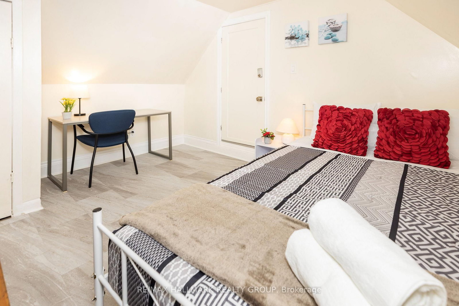 456 BRONSON Avenue, Unit 2 - Photo 8