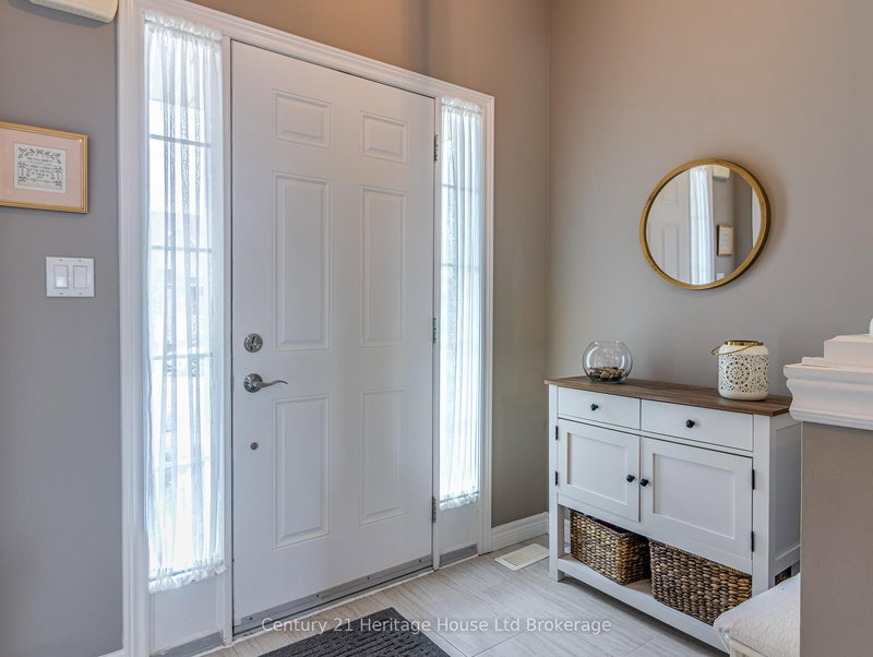 735 Garden Court Cres, Woodstock, N4T 0A2 | Image 2